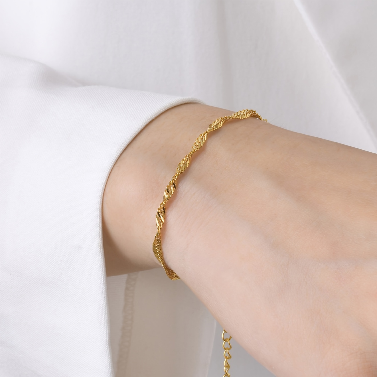 Women's Exquisite Plain Circle Bracelet, Versatile Design